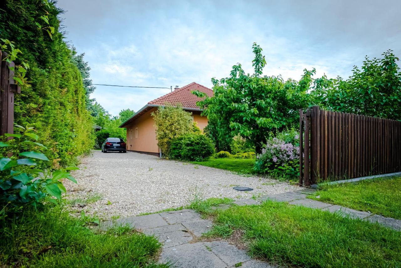 Villa Sunny Garden Pihenohaz à Siófok Extérieur photo