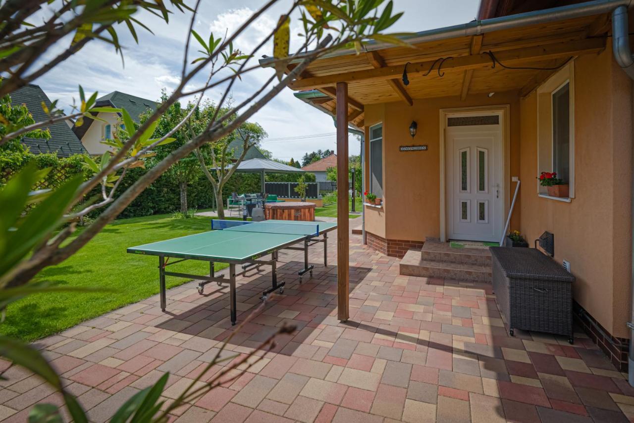 Villa Sunny Garden Pihenohaz à Siófok Extérieur photo