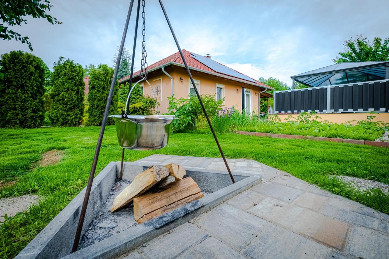 Villa Sunny Garden Pihenohaz à Siófok Extérieur photo