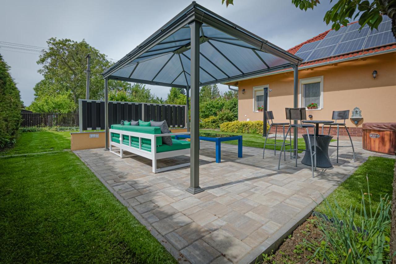 Villa Sunny Garden Pihenohaz à Siófok Extérieur photo
