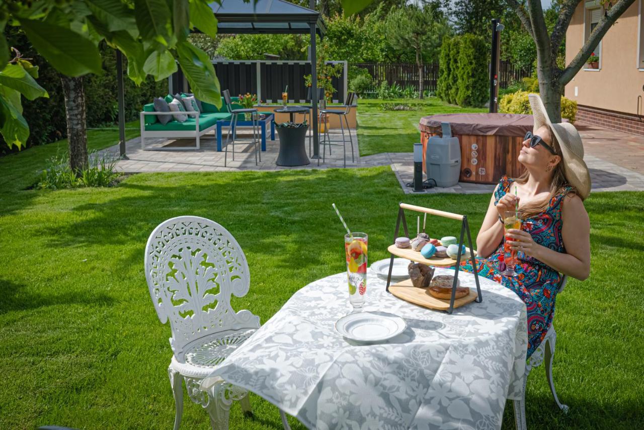 Villa Sunny Garden Pihenohaz à Siófok Extérieur photo